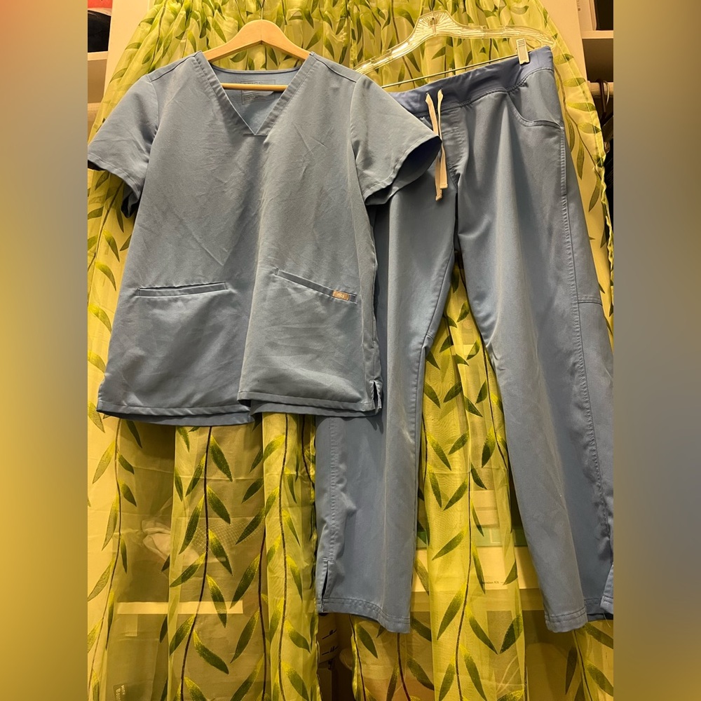 Figs Ciel Blue Scrub Set